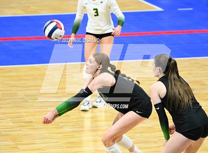 Thumbnail 3 in Valor Christian vs. Mountain Vista (CHSAA 5A 3rd Round) photogallery.