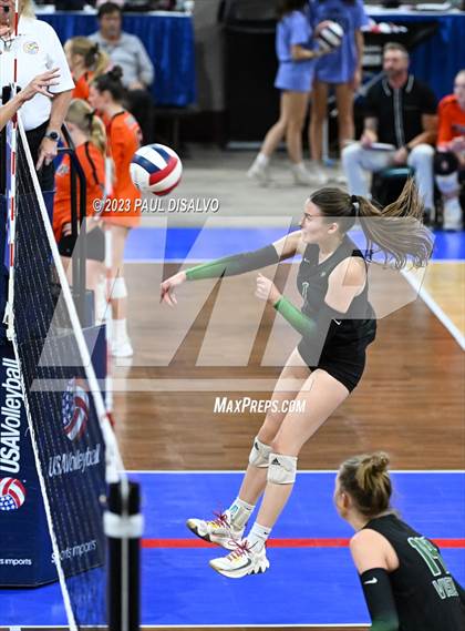 Thumbnail 2 in Valor Christian vs. Mountain Vista (CHSAA 5A 3rd Round) photogallery.