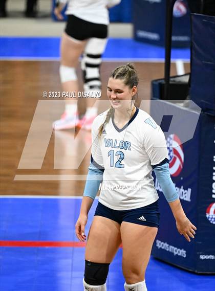 Thumbnail 2 in Valor Christian vs. Mountain Vista (CHSAA 5A 3rd Round) photogallery.