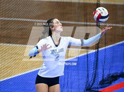 Thumbnail 1 in Valor Christian vs. Mountain Vista (CHSAA 5A 3rd Round) photogallery.