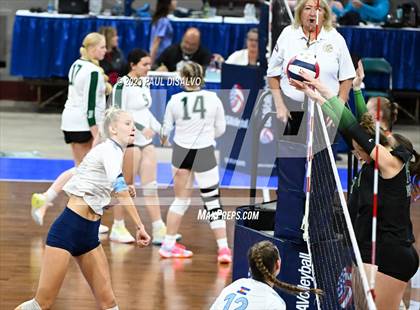 Thumbnail 1 in Valor Christian vs. Mountain Vista (CHSAA 5A 3rd Round) photogallery.