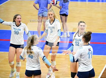 Thumbnail 2 in Valor Christian vs. Mountain Vista (CHSAA 5A 3rd Round) photogallery.