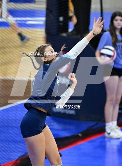 Thumbnail 1 in Valor Christian vs. Mountain Vista (CHSAA 5A 3rd Round) photogallery.