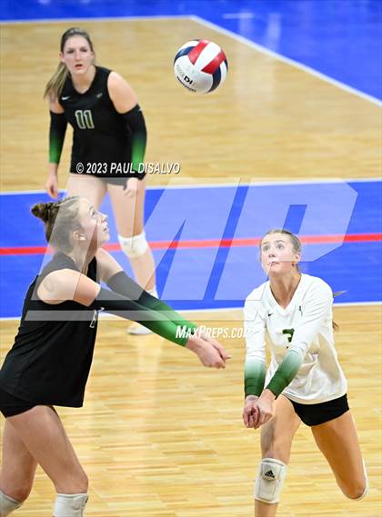 Thumbnail 2 in Valor Christian vs. Mountain Vista (CHSAA 5A 3rd Round) photogallery.