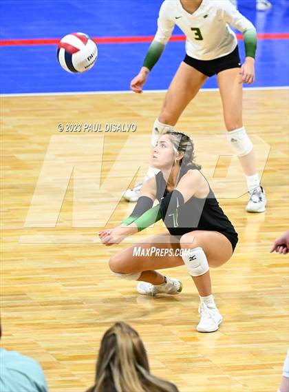 Thumbnail 1 in Valor Christian vs. Mountain Vista (CHSAA 5A 3rd Round) photogallery.