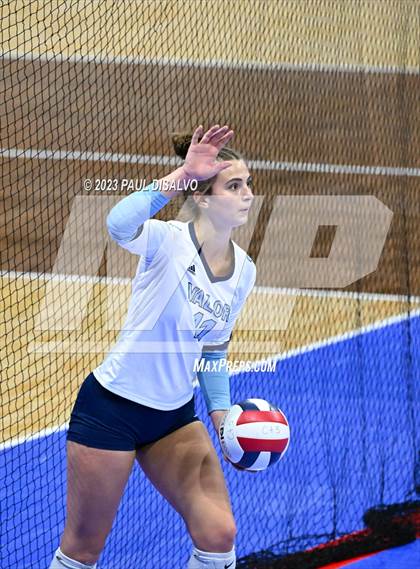 Thumbnail 3 in Valor Christian vs. Mountain Vista (CHSAA 5A 3rd Round) photogallery.