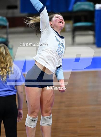 Thumbnail 1 in Valor Christian vs. Mountain Vista (CHSAA 5A 3rd Round) photogallery.