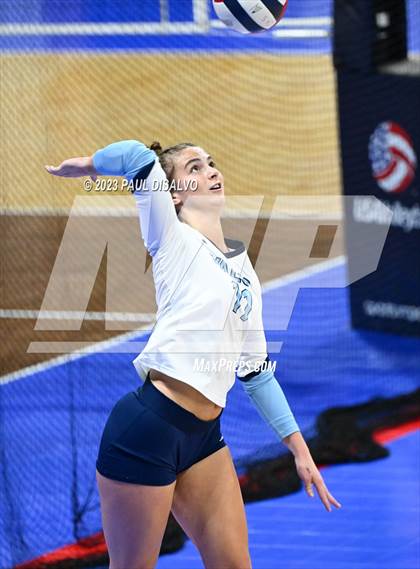 Thumbnail 2 in Valor Christian vs. Mountain Vista (CHSAA 5A 3rd Round) photogallery.