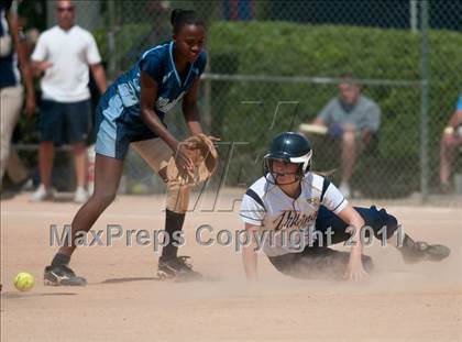 Thumbnail 1 in D.H. Conley vs. Southern Vance (NCHSAA 3A Final) photogallery.