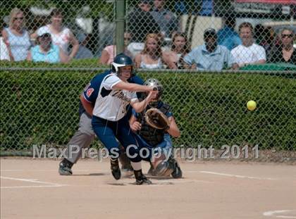 Thumbnail 2 in D.H. Conley vs. Southern Vance (NCHSAA 3A Final) photogallery.