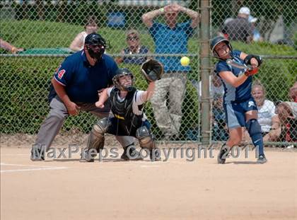 Thumbnail 2 in D.H. Conley vs. Southern Vance (NCHSAA 3A Final) photogallery.