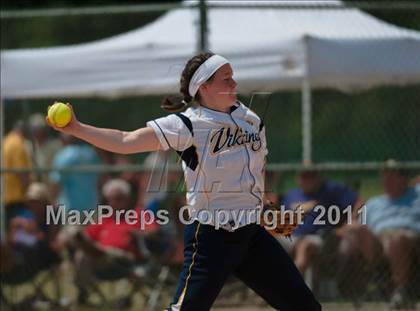 Thumbnail 2 in D.H. Conley vs. Southern Vance (NCHSAA 3A Final) photogallery.