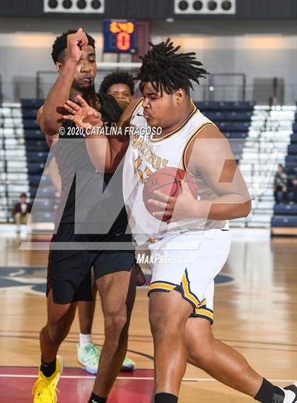 Thumbnail 3 in Toms River North vs Rutgers Prep (Shore Classic Showcase) photogallery.