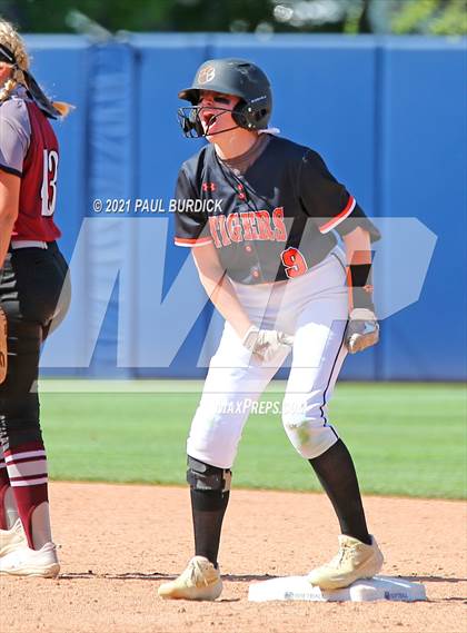 Thumbnail 3 in Tunkhannock vs. Beaver (PIAA 4A Championship) photogallery.