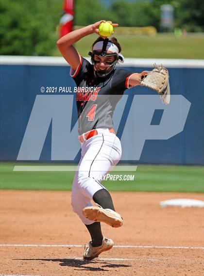 Thumbnail 3 in Tunkhannock vs. Beaver (PIAA 4A Championship) photogallery.