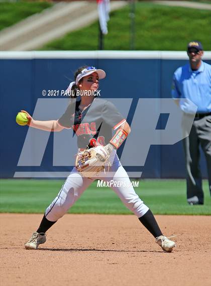 Thumbnail 3 in Tunkhannock vs. Beaver (PIAA 4A Championship) photogallery.