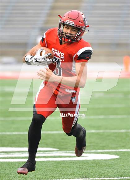 Thumbnail 1 in Archbishop Hoban vs. Trotwood-Madison (OHSAA Division III Final)  photogallery.