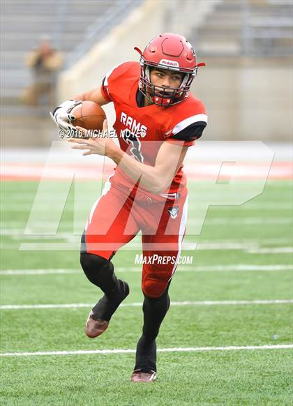 Thumbnail 3 in Archbishop Hoban vs. Trotwood-Madison (OHSAA Division III Final)  photogallery.