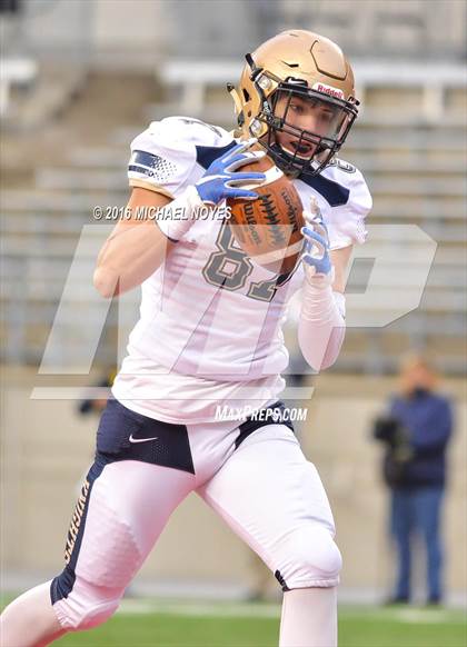 Thumbnail 3 in Archbishop Hoban vs. Trotwood-Madison (OHSAA Division III Final)  photogallery.