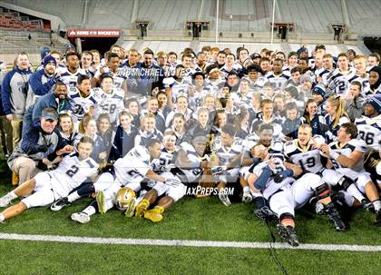 Thumbnail 1 in Archbishop Hoban vs. Trotwood-Madison (OHSAA Division III Final)  photogallery.