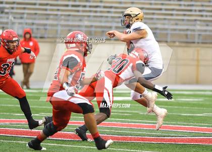 Thumbnail 2 in Archbishop Hoban vs. Trotwood-Madison (OHSAA Division III Final)  photogallery.