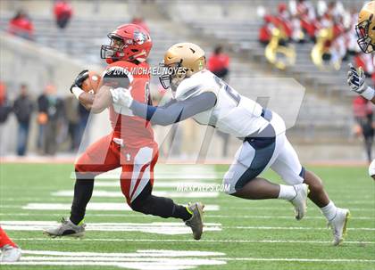 Thumbnail 2 in Archbishop Hoban vs. Trotwood-Madison (OHSAA Division III Final)  photogallery.