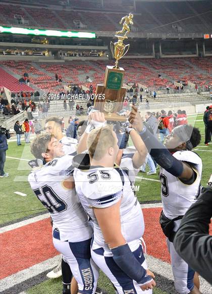 Thumbnail 3 in Archbishop Hoban vs. Trotwood-Madison (OHSAA Division III Final)  photogallery.