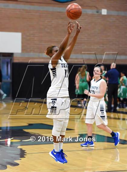 Thumbnail 1 in ThunderRidge vs. Trinity (Nike Tournament of Champions) photogallery.