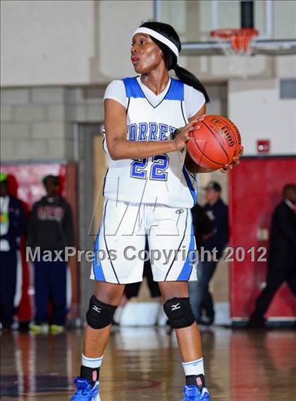Thumbnail 1 in Serra vs. La Jolla Country Day (CIF D4 SoCal Regional Final) photogallery.