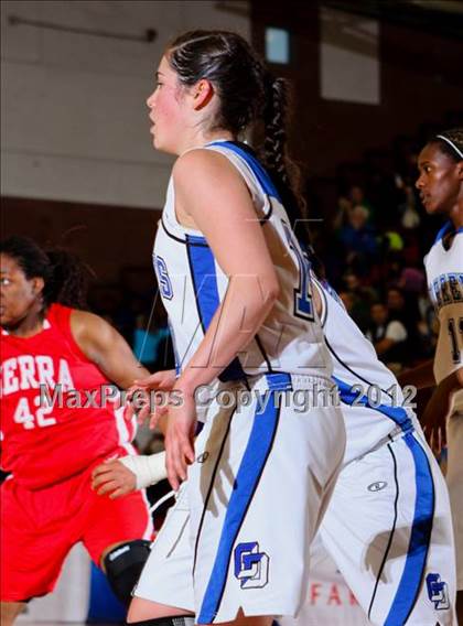 Thumbnail 2 in Serra vs. La Jolla Country Day (CIF D4 SoCal Regional Final) photogallery.