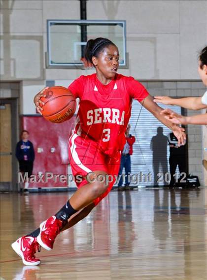 Thumbnail 3 in Serra vs. La Jolla Country Day (CIF D4 SoCal Regional Final) photogallery.