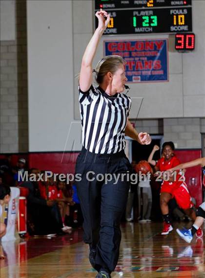 Thumbnail 2 in Serra vs. La Jolla Country Day (CIF D4 SoCal Regional Final) photogallery.