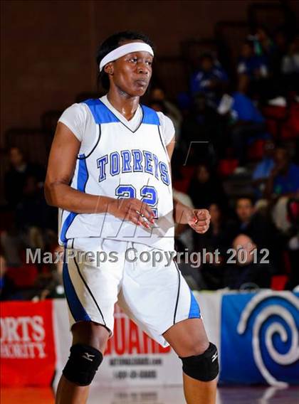 Thumbnail 3 in Serra vs. La Jolla Country Day (CIF D4 SoCal Regional Final) photogallery.