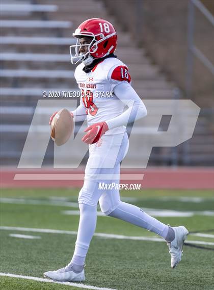 Thumbnail 2 in Cherry Creek vs. Regis Jesuit (CHSAA 5A Qtr Finals) photogallery.