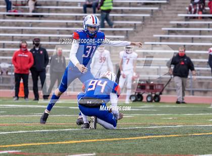 Thumbnail 3 in Cherry Creek vs. Regis Jesuit (CHSAA 5A Qtr Finals) photogallery.