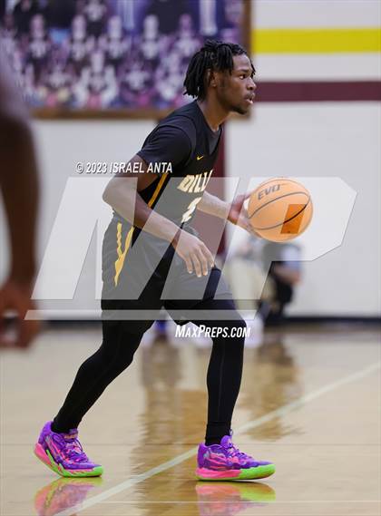 Thumbnail 1 in St. Pauls vs. Dillon (2023 Robeson County Shootout) photogallery.