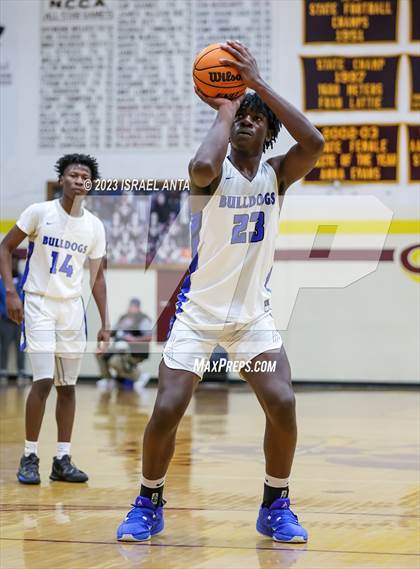 Thumbnail 2 in St. Pauls vs. Dillon (2023 Robeson County Shootout) photogallery.