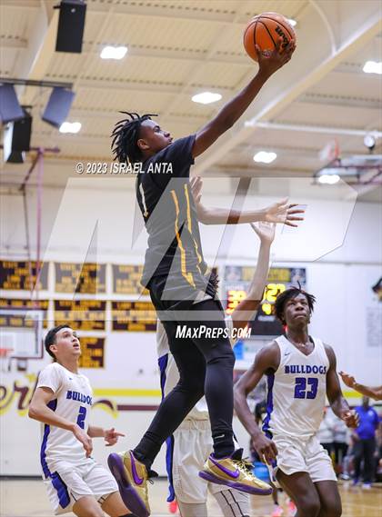 Thumbnail 2 in St. Pauls vs. Dillon (2023 Robeson County Shootout) photogallery.