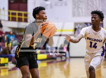Thumbnail 2 in St. Pauls vs. Dillon (2023 Robeson County Shootout) photogallery.