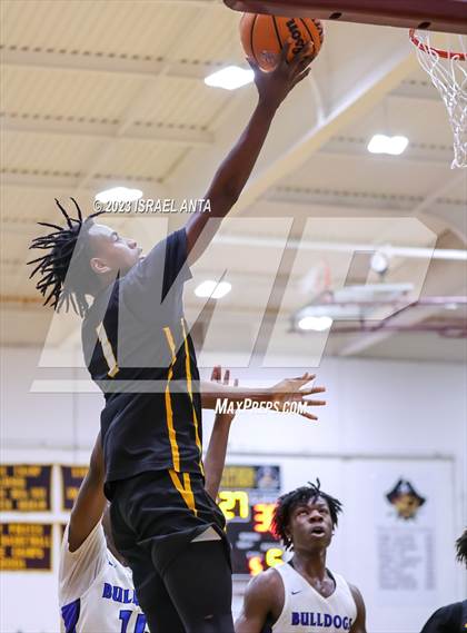 Thumbnail 1 in St. Pauls vs. Dillon (2023 Robeson County Shootout) photogallery.
