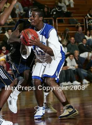 Thumbnail 3 in Jordan vs. Campbell Hall (MaxPreps Holiday Classic) photogallery.