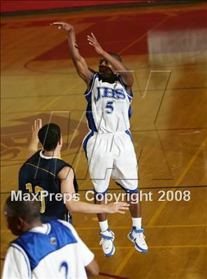 Thumbnail 3 in Jordan vs. Campbell Hall (MaxPreps Holiday Classic) photogallery.