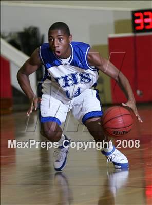Thumbnail 2 in Jordan vs. Campbell Hall (MaxPreps Holiday Classic) photogallery.