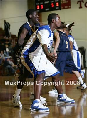 Thumbnail 2 in Jordan vs. Campbell Hall (MaxPreps Holiday Classic) photogallery.