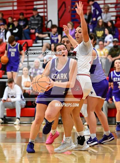 Thumbnail 1 in Ozark @ Dardanelle photogallery.