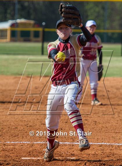 Thumbnail 3 in Riverdale vs. Huntsville (Bob Jones Invitational) photogallery.