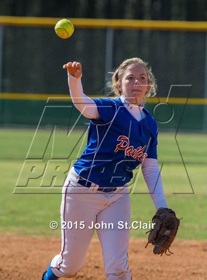 Thumbnail 3 in Riverdale vs. Huntsville (Bob Jones Invitational) photogallery.