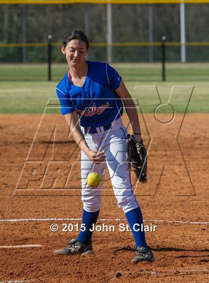 Thumbnail 2 in Riverdale vs. Huntsville (Bob Jones Invitational) photogallery.