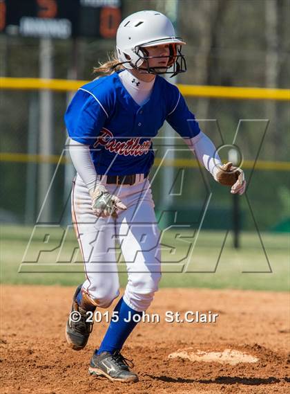 Thumbnail 2 in Riverdale vs. Huntsville (Bob Jones Invitational) photogallery.