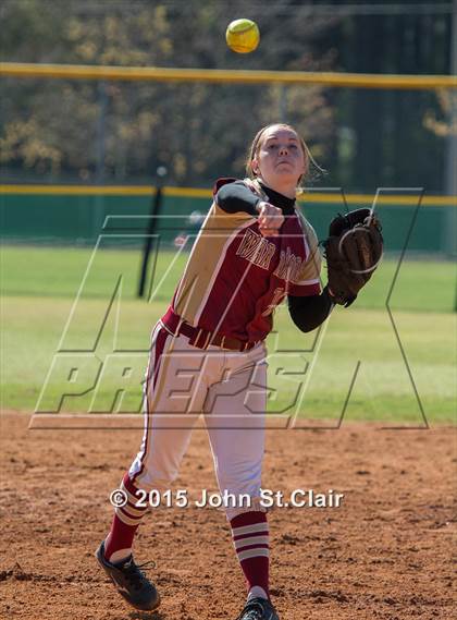 Thumbnail 3 in Riverdale vs. Huntsville (Bob Jones Invitational) photogallery.